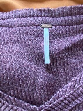 Free People Easy V Purple V-Neck Textured Knit Sweater